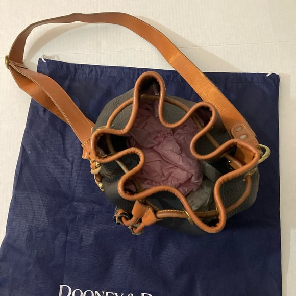 Dooney & Bourke Vintage Leather Bucket Bag (doesn’t include dust bag) - Picture 6 of 16
